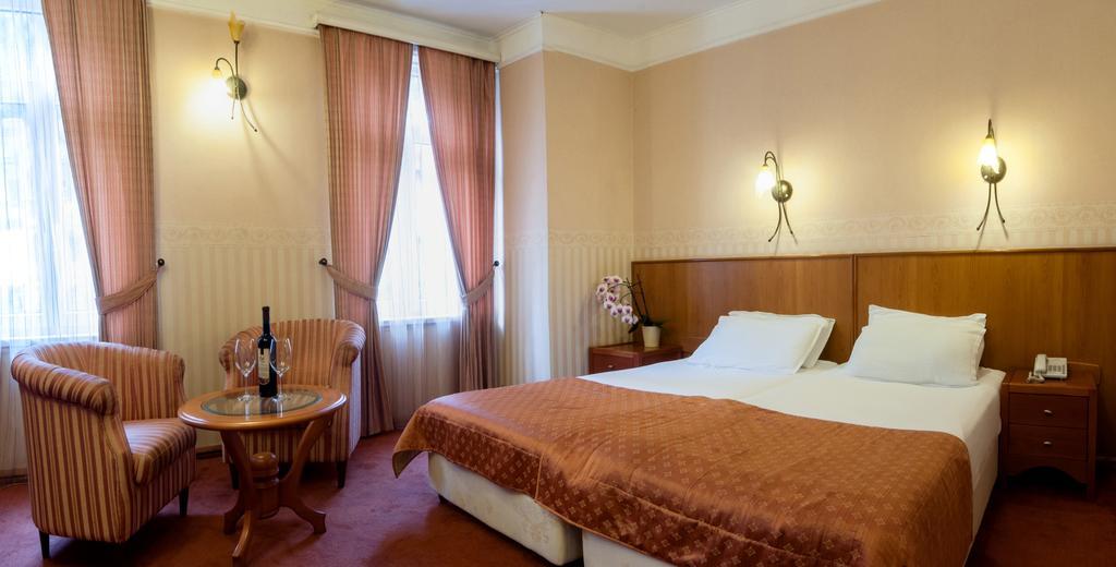 Hotel Aleksandar Vrnjacka Banja Exterior photo