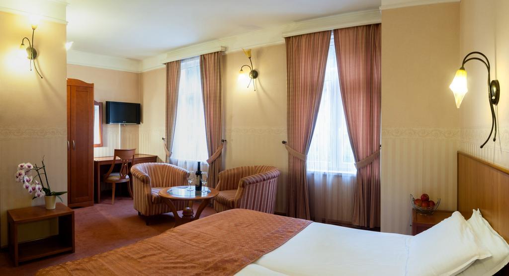 Hotel Aleksandar Vrnjacka Banja Exterior photo