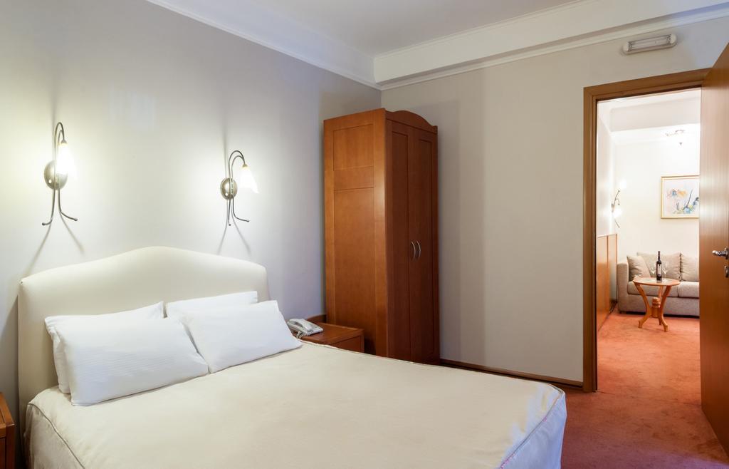 Hotel Aleksandar Vrnjacka Banja Exterior photo