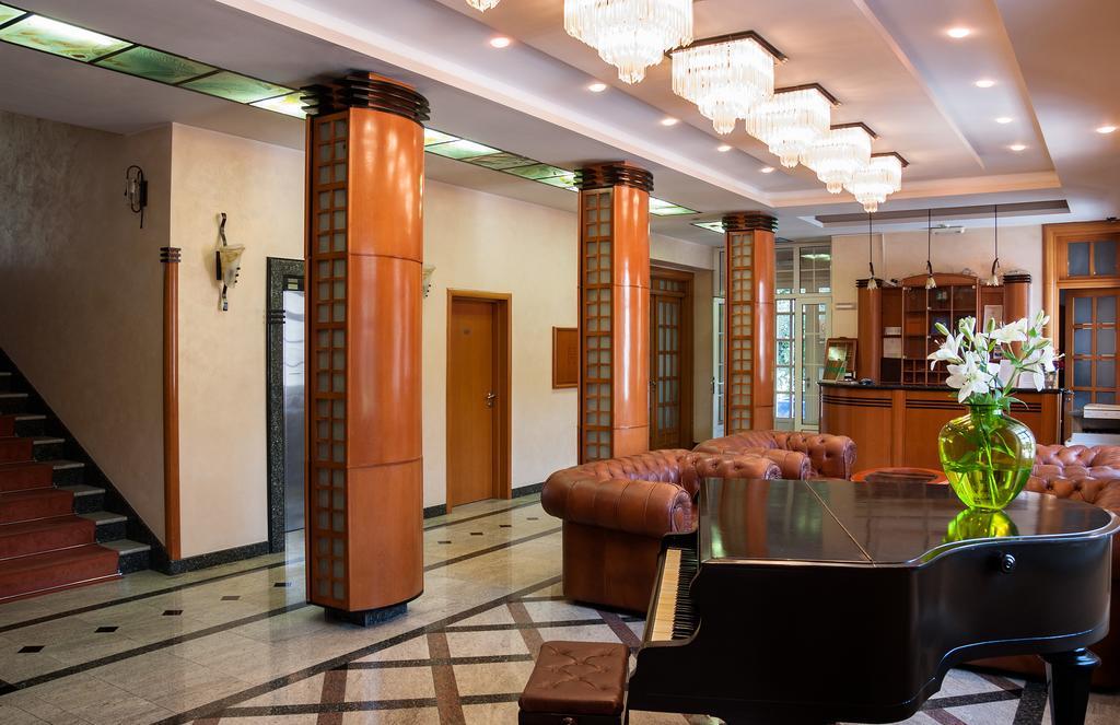 Hotel Aleksandar Vrnjacka Banja Exterior photo